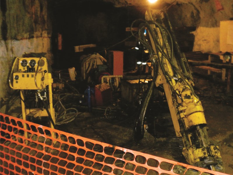 Underground drilling1.jpg
