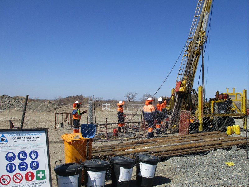 Geomech LF90 Boart Longyear rig drilling in the South Pyroxenite Pit